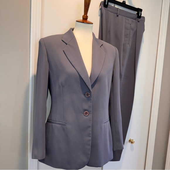 Levine Classics 10P 2 piece suit blazer and pants - Picture 5 of 11